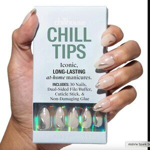 Chillhouse Press on Nails Kit - Tipsy Tinsel (Almond) - 30 Nail Shapes